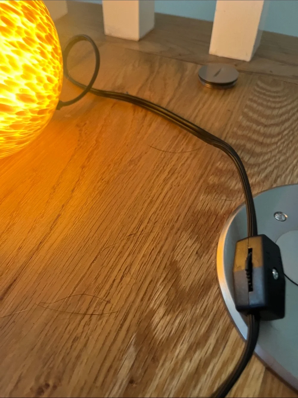 20-watt Wax Warmer/Glass Globe Lamp